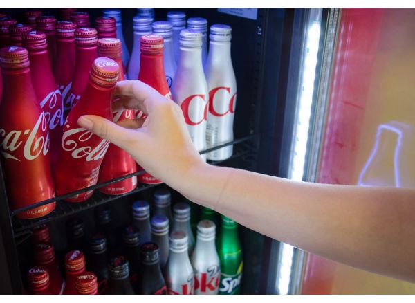 Coca-Cola и PepsiCo ушли, а холодильники остались