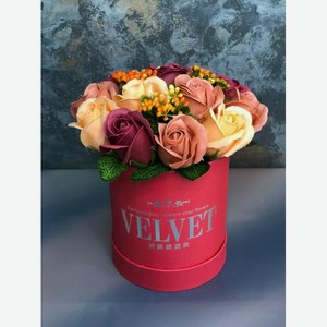 Букет из мыльных роз №4 в бумаге Velvet Flowers, 0,5 кг