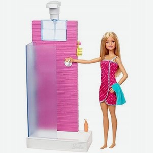 Кукла Barbie в ванной комнате