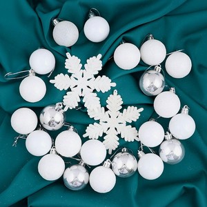 Набор украшений Зимнее волшебство пластик 24 шт «Снежинка» серебристо-белый