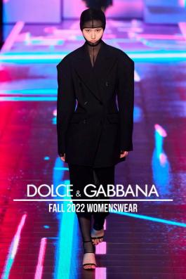 Акция DOLCE & GABBANA Fall 2022 Womenswear - Действует с 16.05.2022 до 15.07.2022